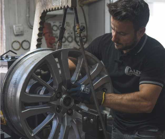 ALEX  AUTOFINEAS S.R.L